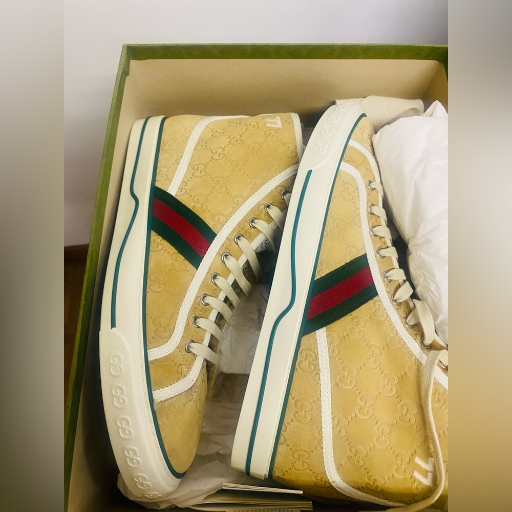 Brand new high top men’s sneaker